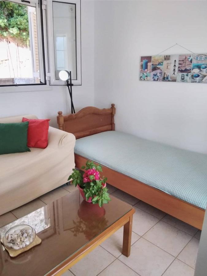 West Red Rock And View Leonidio Maisonette Studio Exterior photo